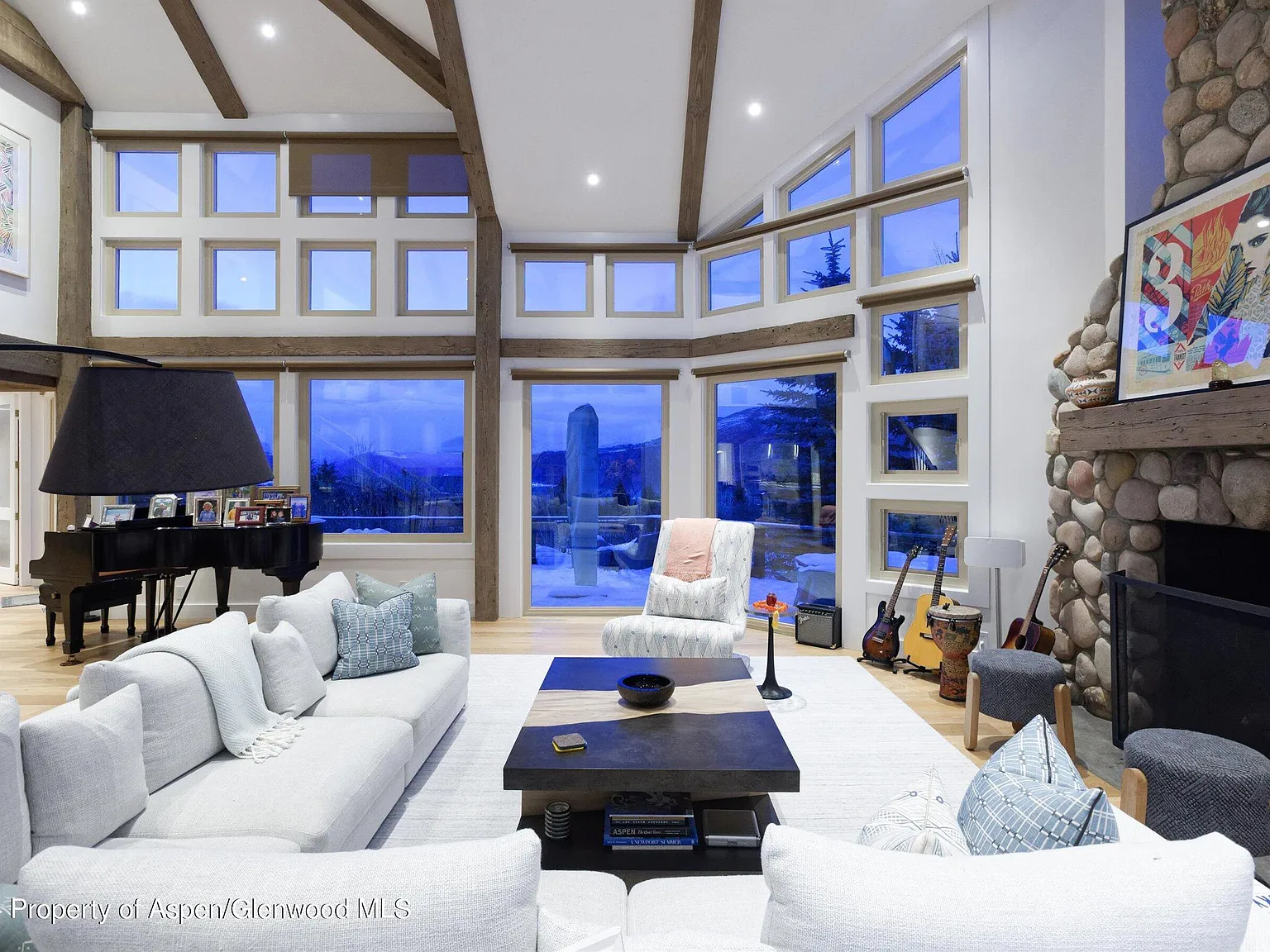 4 bed, 4.5 bath, 3178 sqft, $95,000 — Photo 4