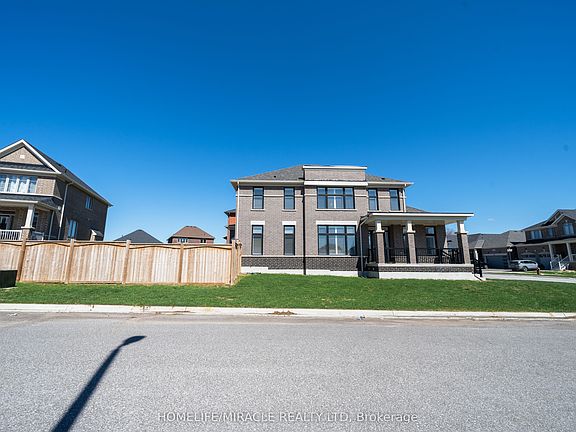 5th image of 1 Ainslie Hill Cres