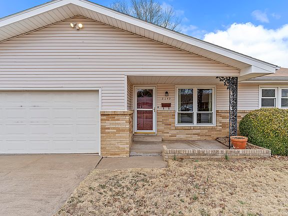 3rd image of 2143 E Madison Street