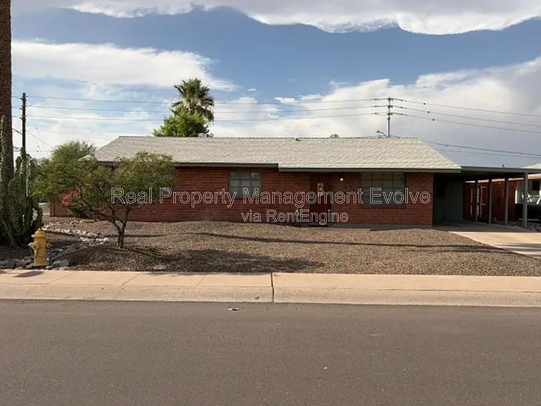 2246 W Mulberry Dr — Photo 2