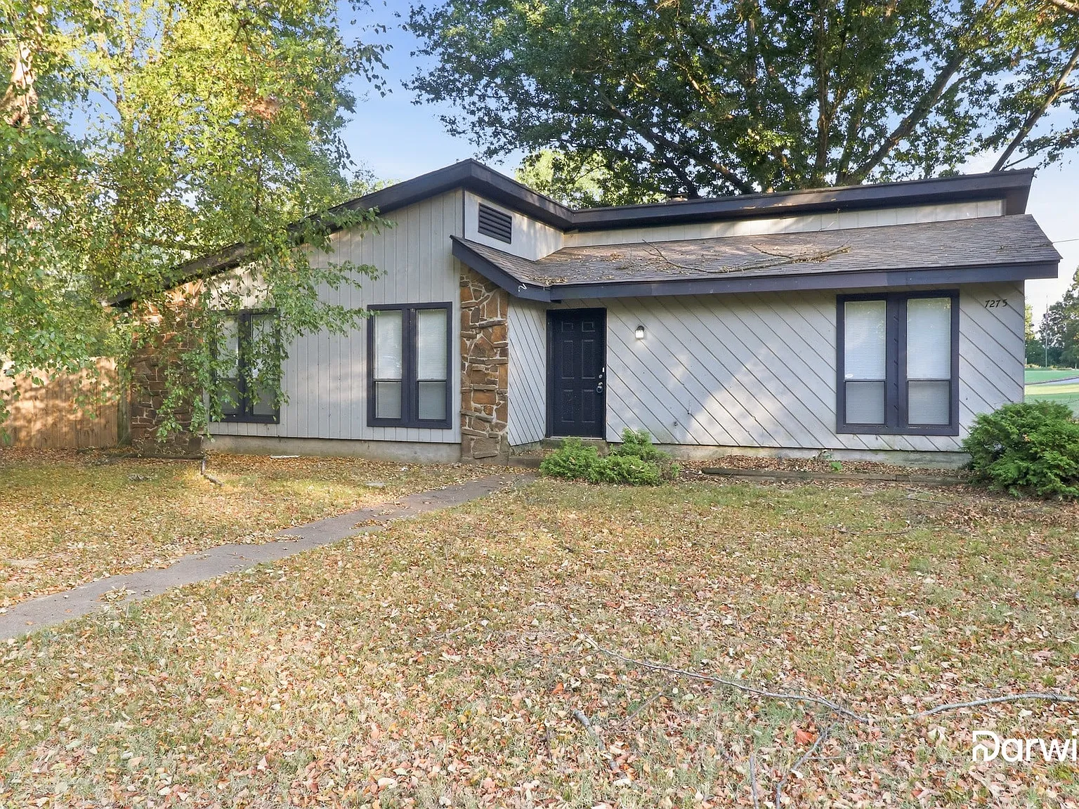 3 bed, 2.0 bath, 1673 sqft, $1,895 — Photo 2