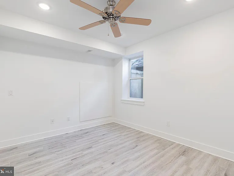 2412 W Master St #A — Photo 16