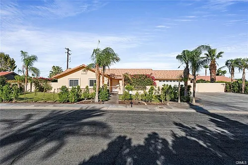 2142 N Sandra Rd Photo 1