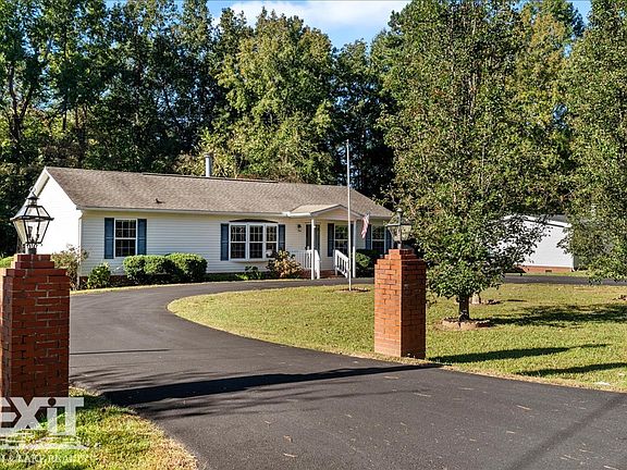 3rd image of 664 Hawthorne Dr