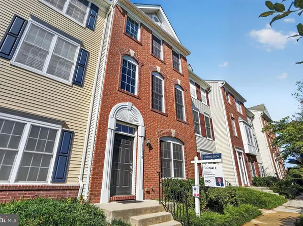 25090 Lomax Ter, Chantilly, VA 20152