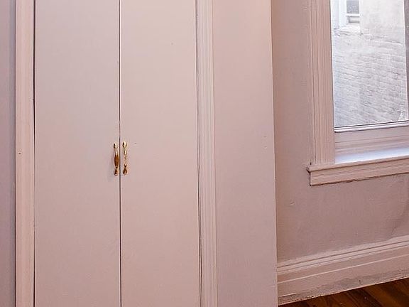 4th image of 34 Irving Ave APT 3L