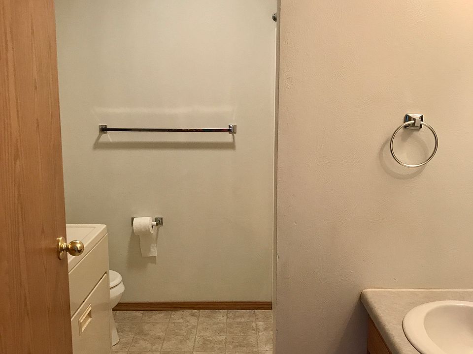 Bathroom with w/d hookups