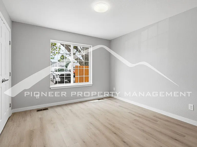 2301 E Fremont Ave #S02 — Photo 16