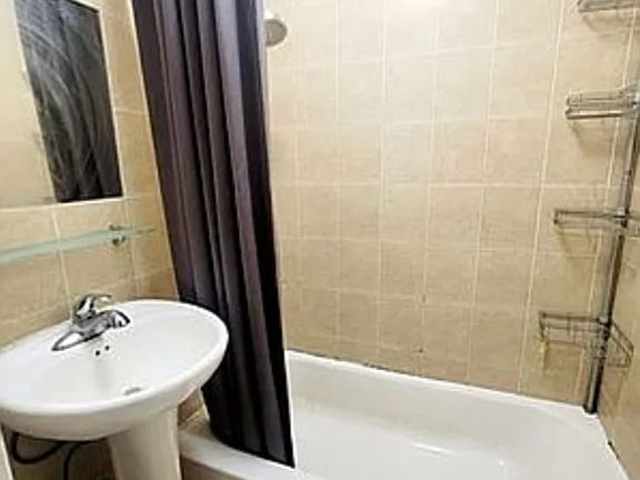 5th image of 73 Lexington Ave #202