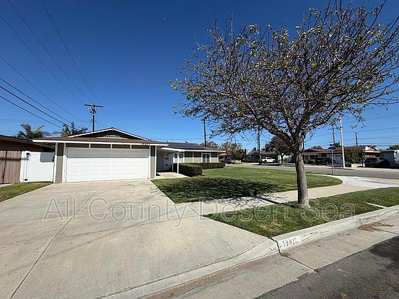 2nd image of 19432 Cindy Ln