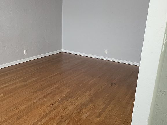 5th image of 1425 E Johnson St #1