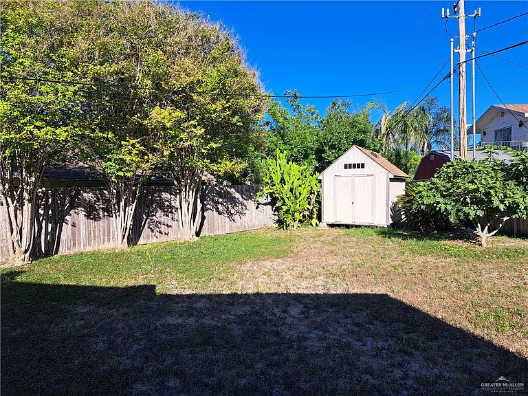 2813 Hawk Ct — Photo 18