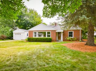 706 N 117th St, Wauwatosa, WI 53226