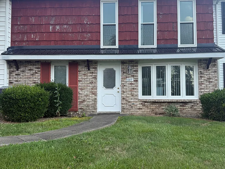 507 Lovers Ln — Photo 1