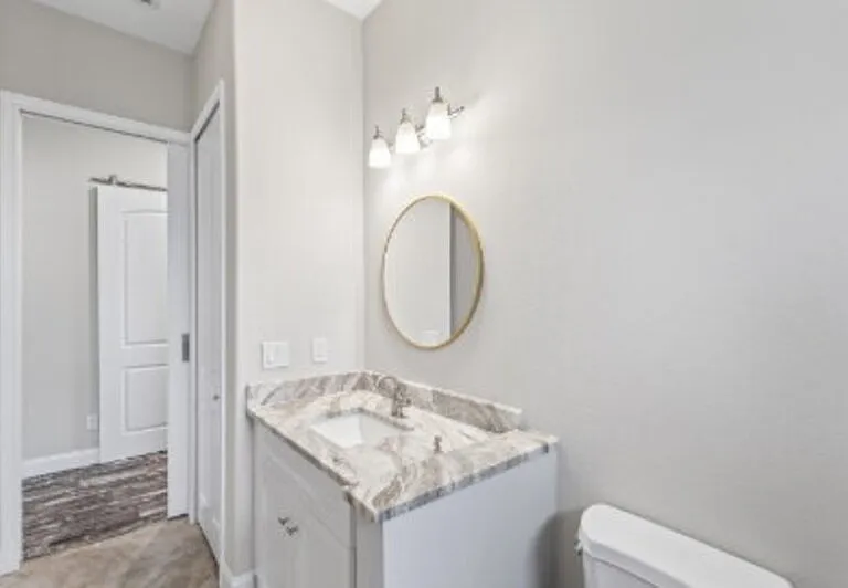 7 Untermeyer Pl #A — Photo 3