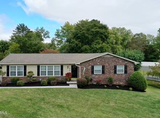 312 Arbor Dr, Maryville, TN 37804