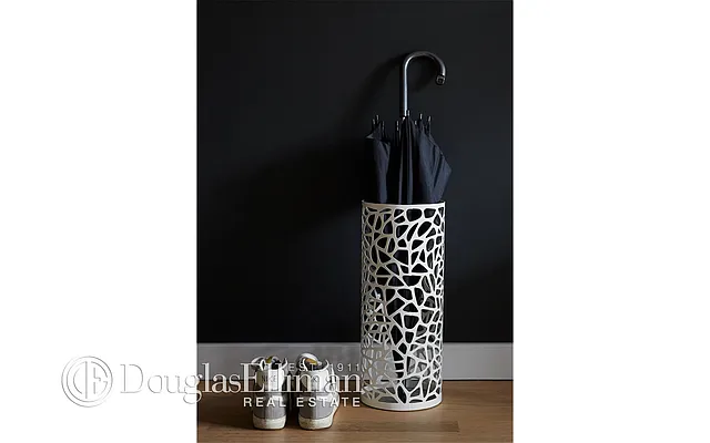 Rented by Douglas Elliman | media 21