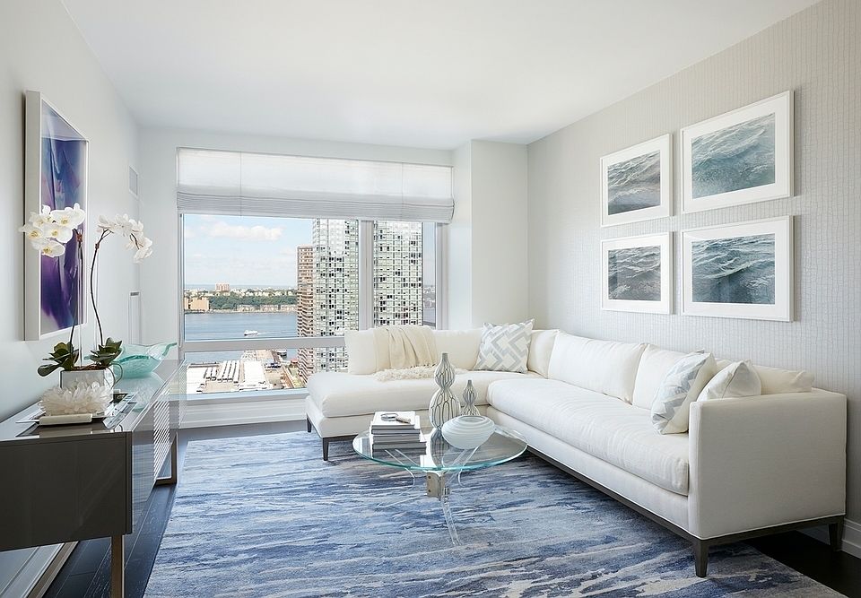 1st image of 555 10th Ave APT 17L