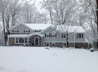 43 Tanglewood Dr, Summit, NJ 07901