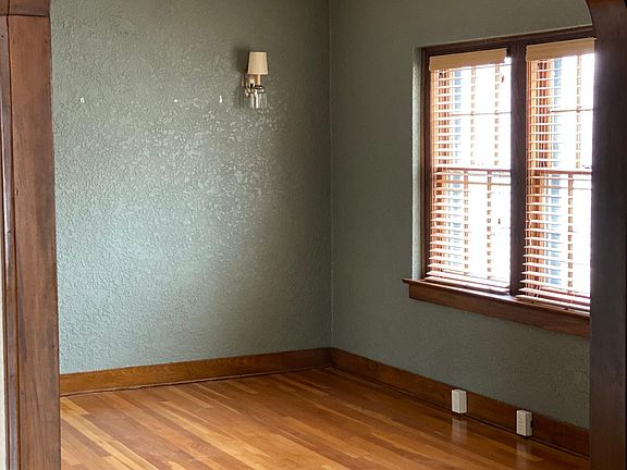 5th image of 405 E Iron Ave