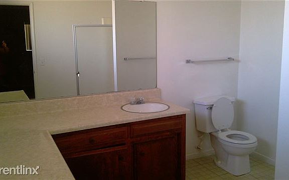 4 BATHROOM