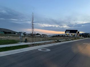 2806 E Lakeside Dr, Eagle Mountain, UT 84005