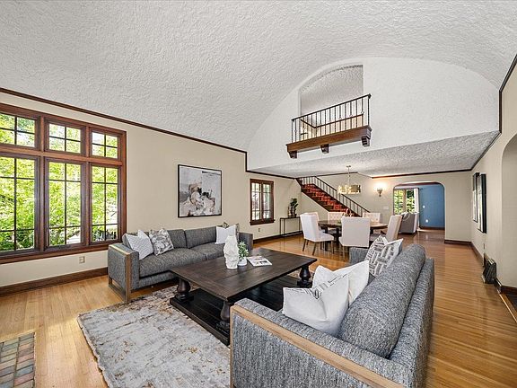 5th image of 722 E Highland Blvd