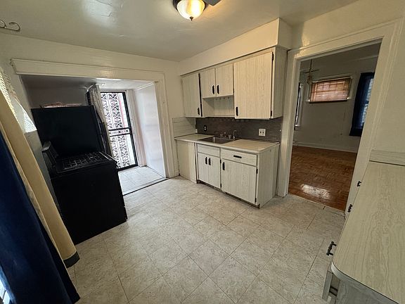 3rd image of 13517 Rugby Rd