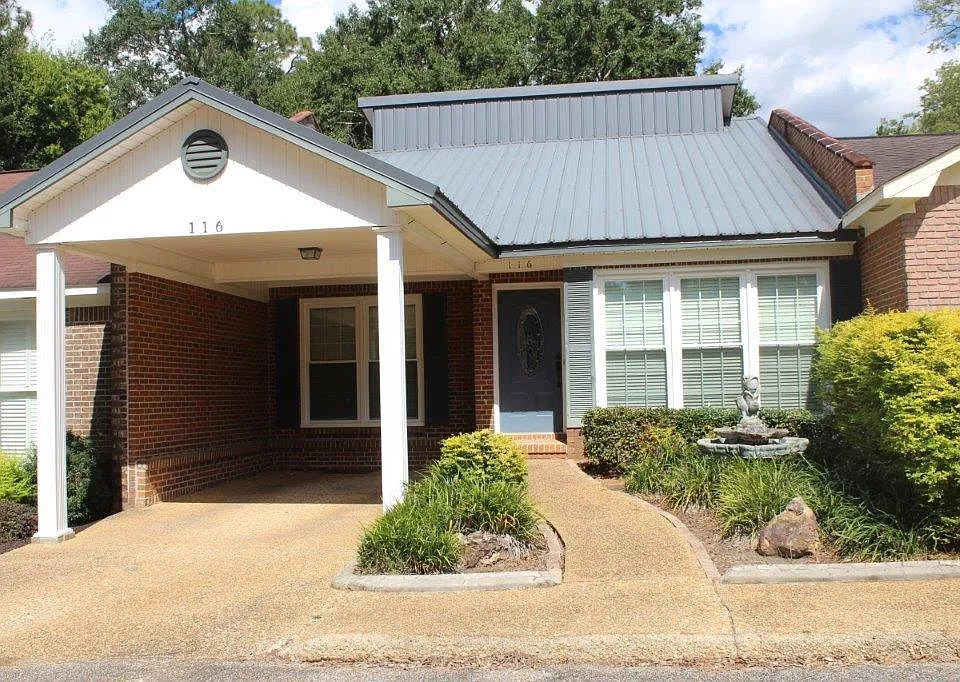 116 Emerald Lake Dr