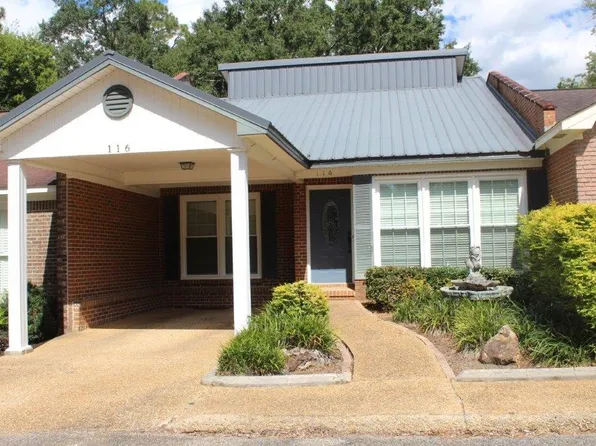 116 Emerald Lake Dr, Dothan, AL 36303
