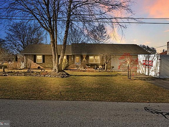 2nd image of 314 Edgemont Dr