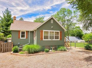 4519 E Wonder Lake Dr, Wonder Lake, IL 60097