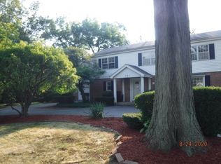 101 Graymoor Ln, Olympia Fields, IL 60461