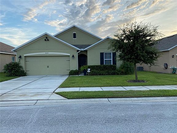 3rd image of 4218 Roberta Dr