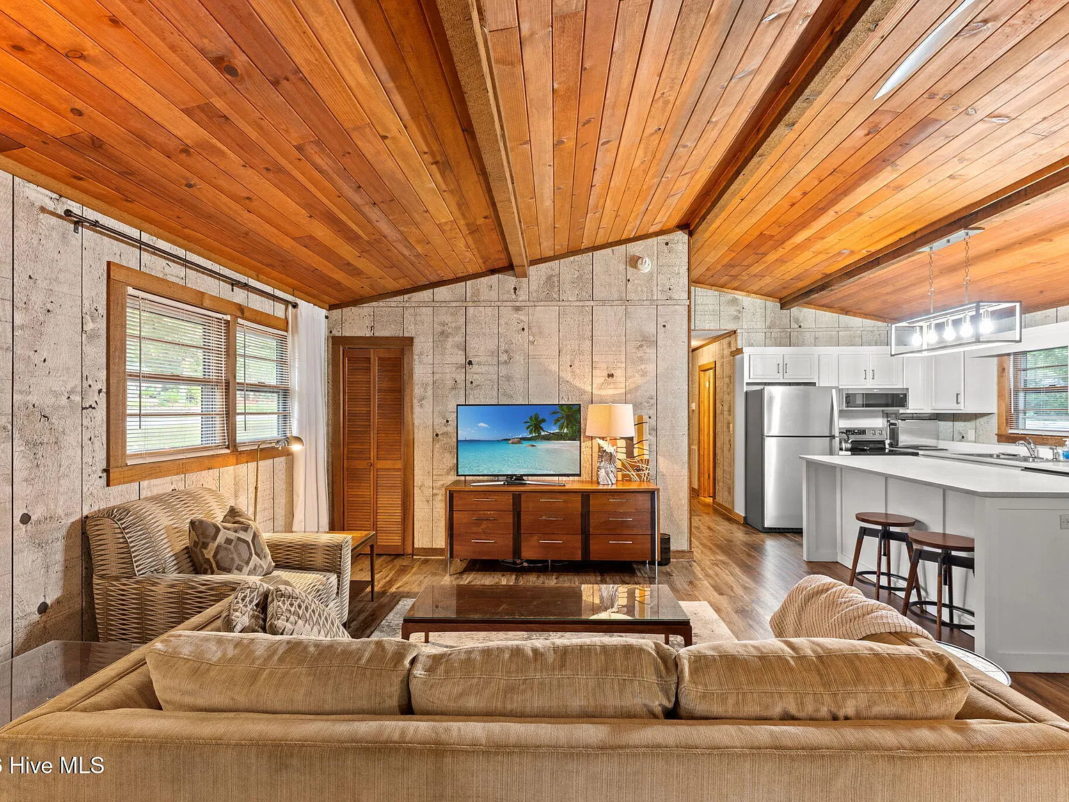 2 bed, 2.0 bath, $2,100 — Photo 4