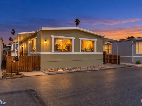 121 Cedarwood Ln, Bakersfield, CA 93308