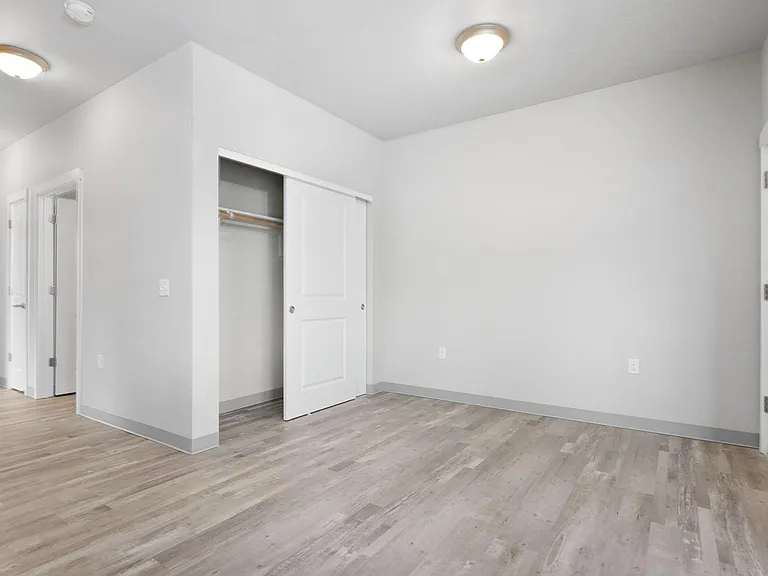 260 N 16th St — Photo 15