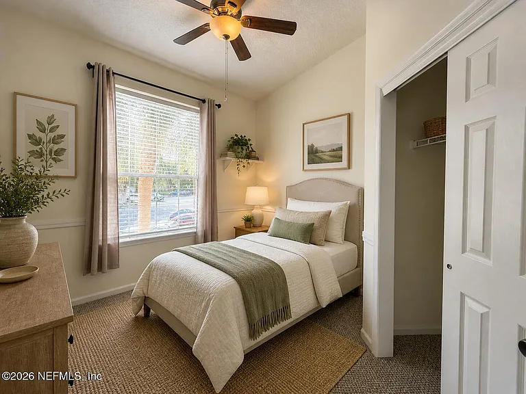 407 Augusta Cir — Photo 11