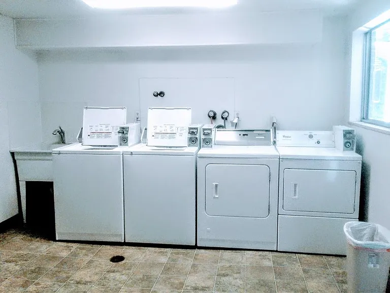 Royal Village Apartment Homes 205 — Photo 13