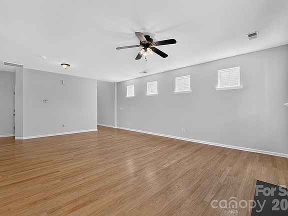 5th image of 78199 Rillstone Dr