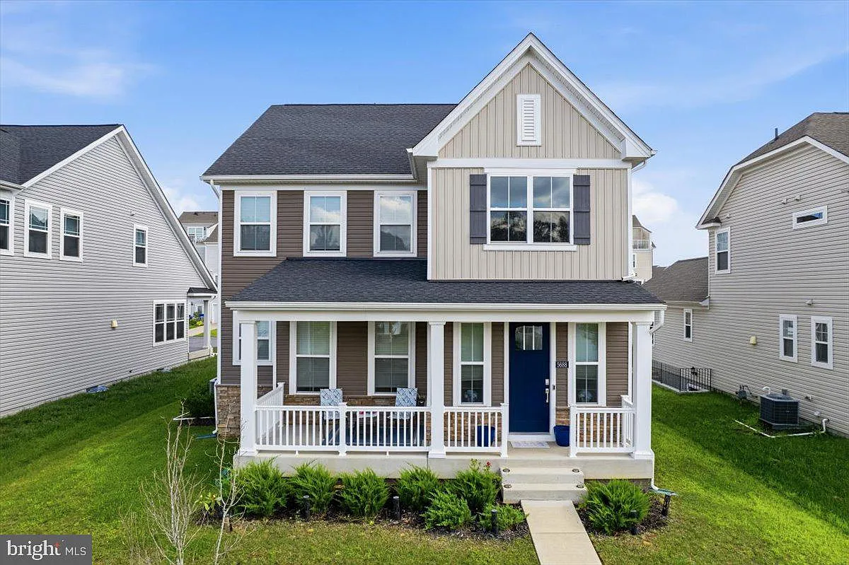 4 bed, 3.5 bath, 3626 sqft, $3,700 — Photo 1