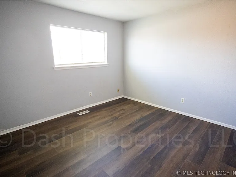 5104 S 75th East Ave — Photo 31