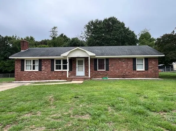 5885 Lost Creek Dr, Sumter, SC 29154