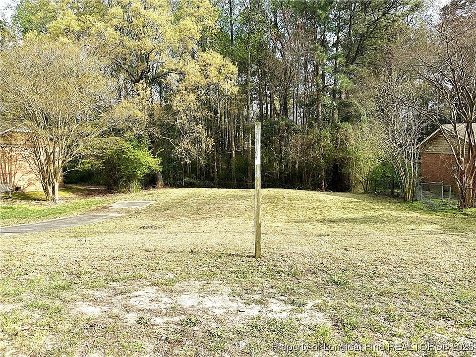 2nd image of 6143 Sabine Dr