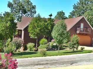 10 Congleton Ln, Bella Vista, AR 72714