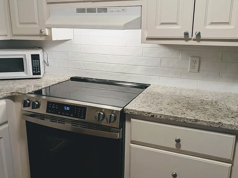 902 E Washington St #203 — Photo 14