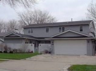 1568 Schirra Cir, Elk Grove Village, IL 60007