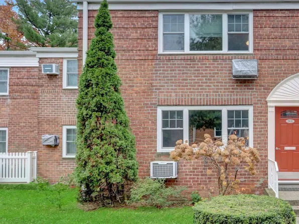 78-25 Cloverdale Boulevard #B, Bayside, NY 11364