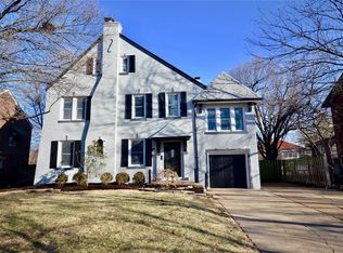 7121 Delmar Blvd, Saint Louis, MO