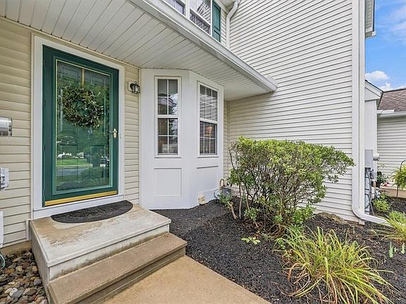 3rd image of 273 Park Ridge Dr
